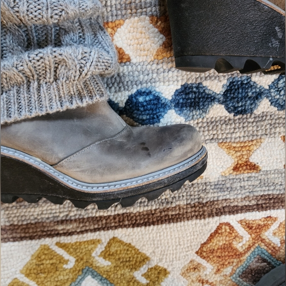 Sorel Crazy Cable Winter Boots - Picture 6 of 8